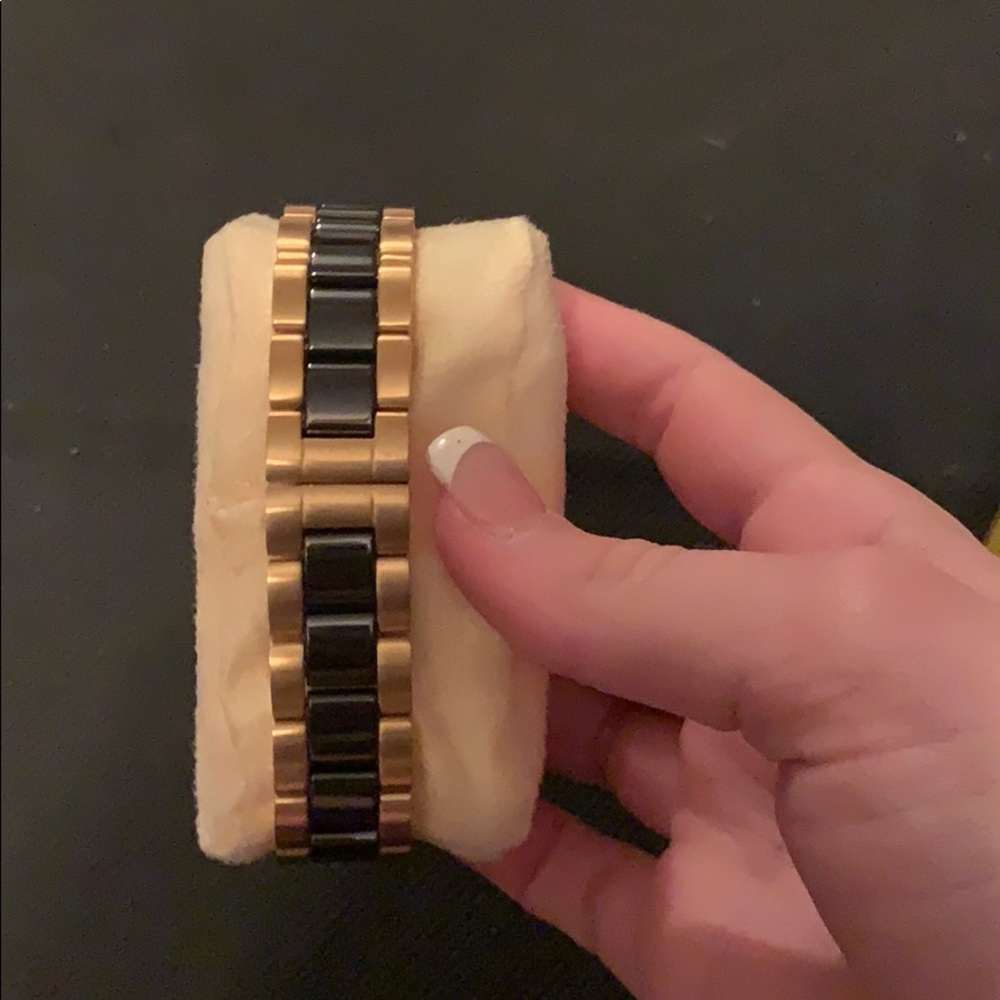 Watch - Picture 4 of 5